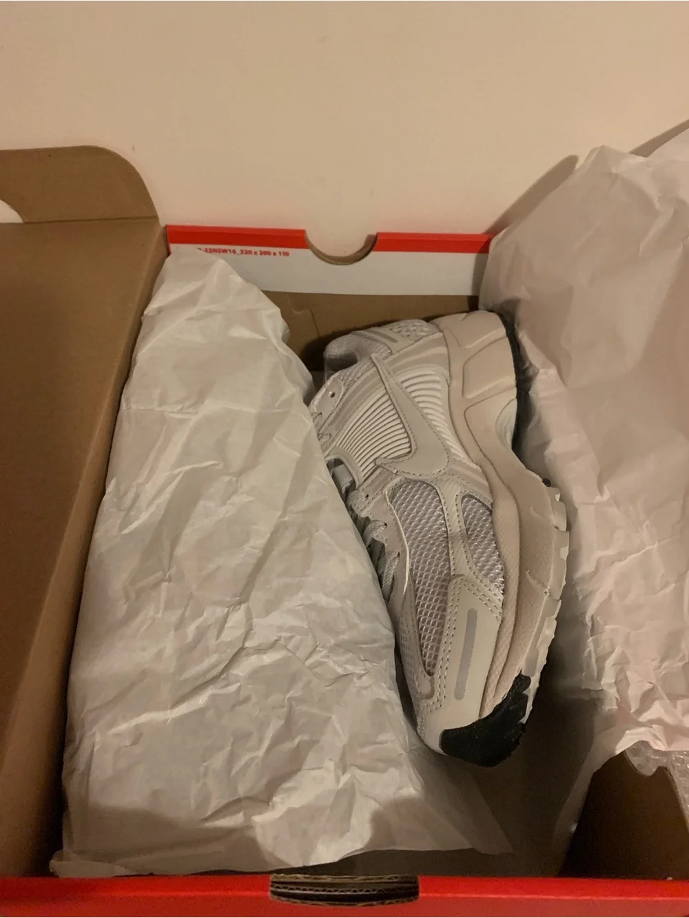 Nike Women's Air Zoom Vomero 5 White Vast Grey FQ7079-100 - Women’s Size 8